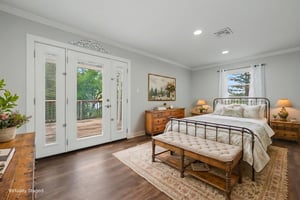 DSC03457 virtually staged.jpeg