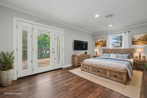 DSC03457 virtually staged.jpeg