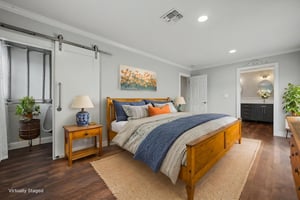 DSC03463 virtually staged.jpeg