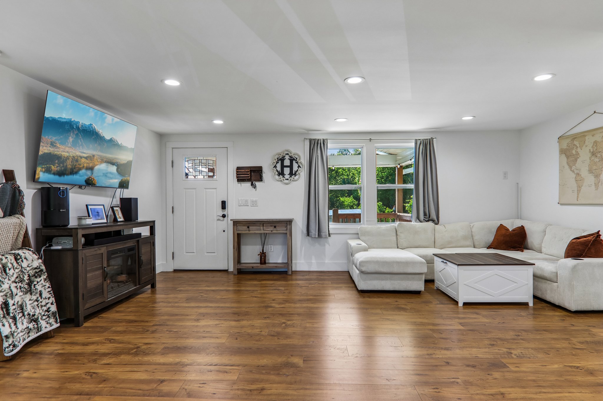 Glenview Rd-S1605-009.jpg