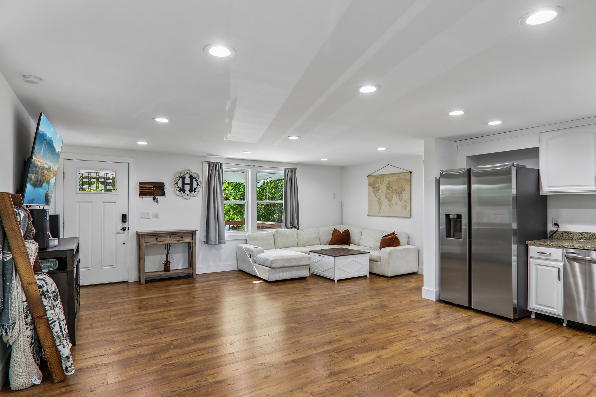 Glenview Rd-S1605-011.jpg