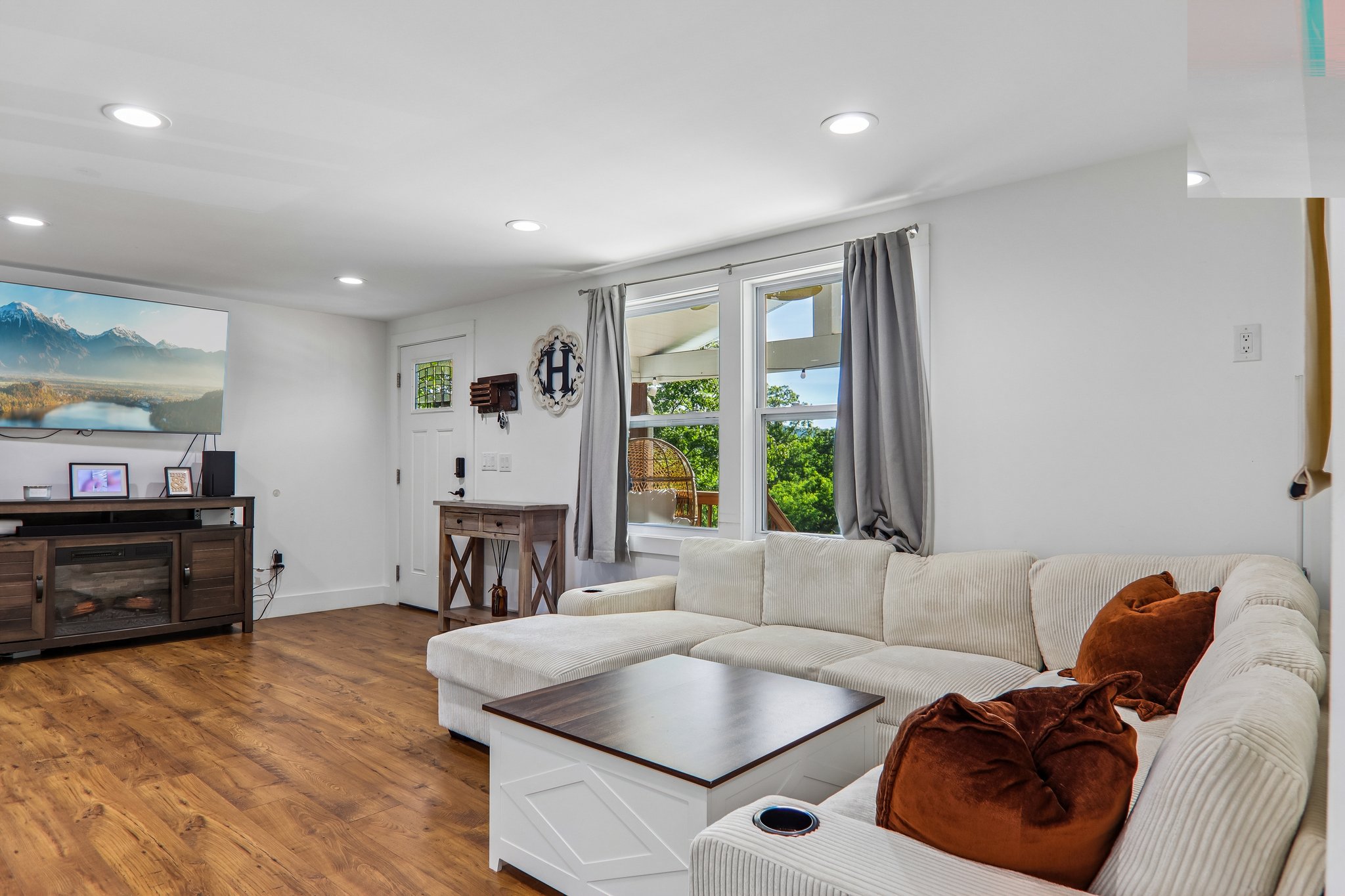 Glenview Rd-S1605-012.jpg