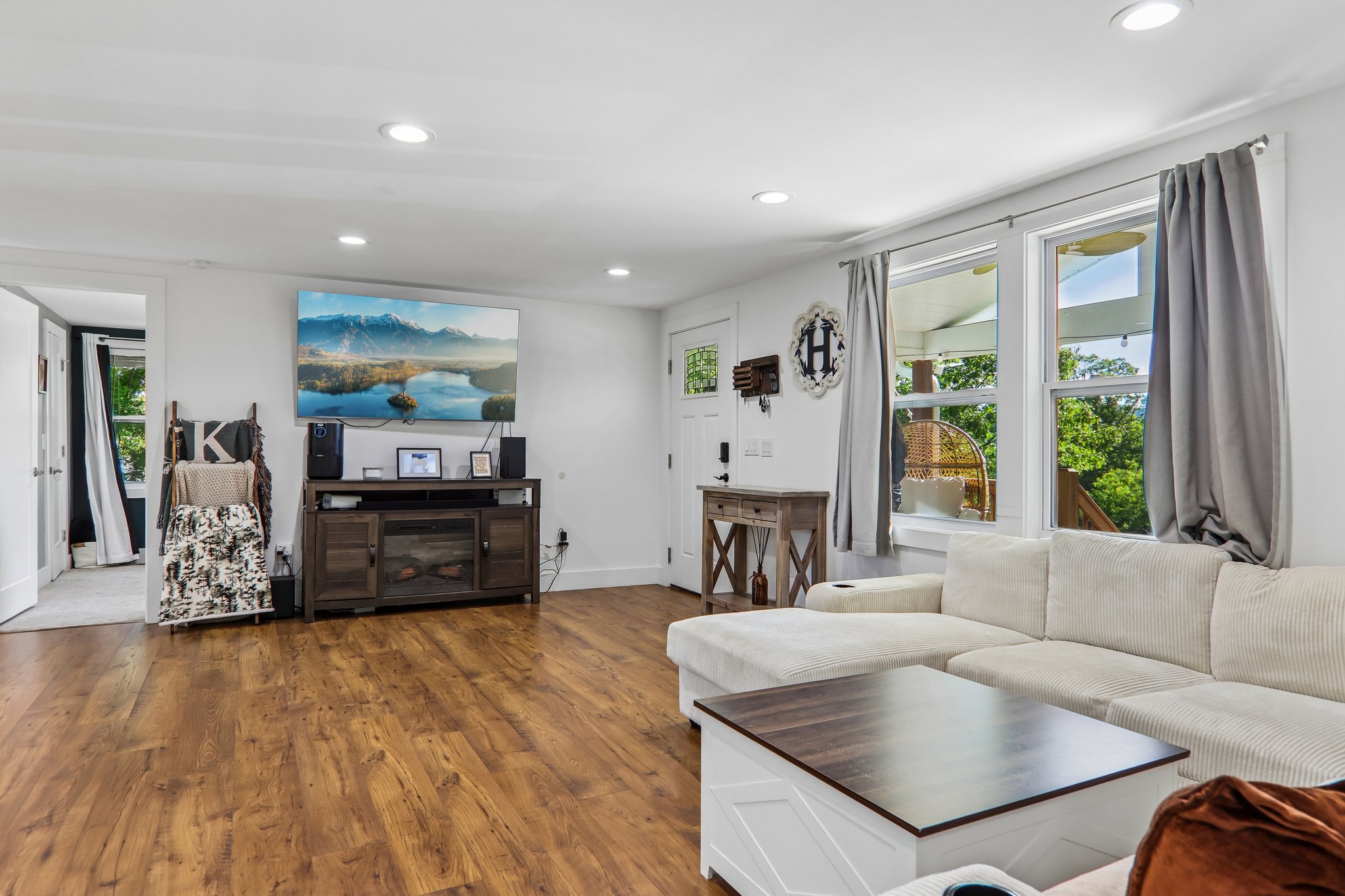 Glenview Rd-S1605-013.jpg