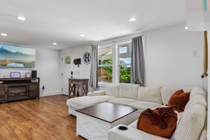 Glenview Rd-S1605-012.jpg