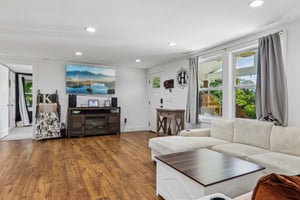 Glenview Rd-S1605-013.jpg