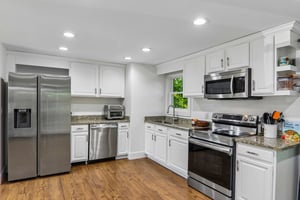 Glenview Rd-S1605-021.jpg
