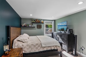 Glenview Rd-S1605-025.jpg