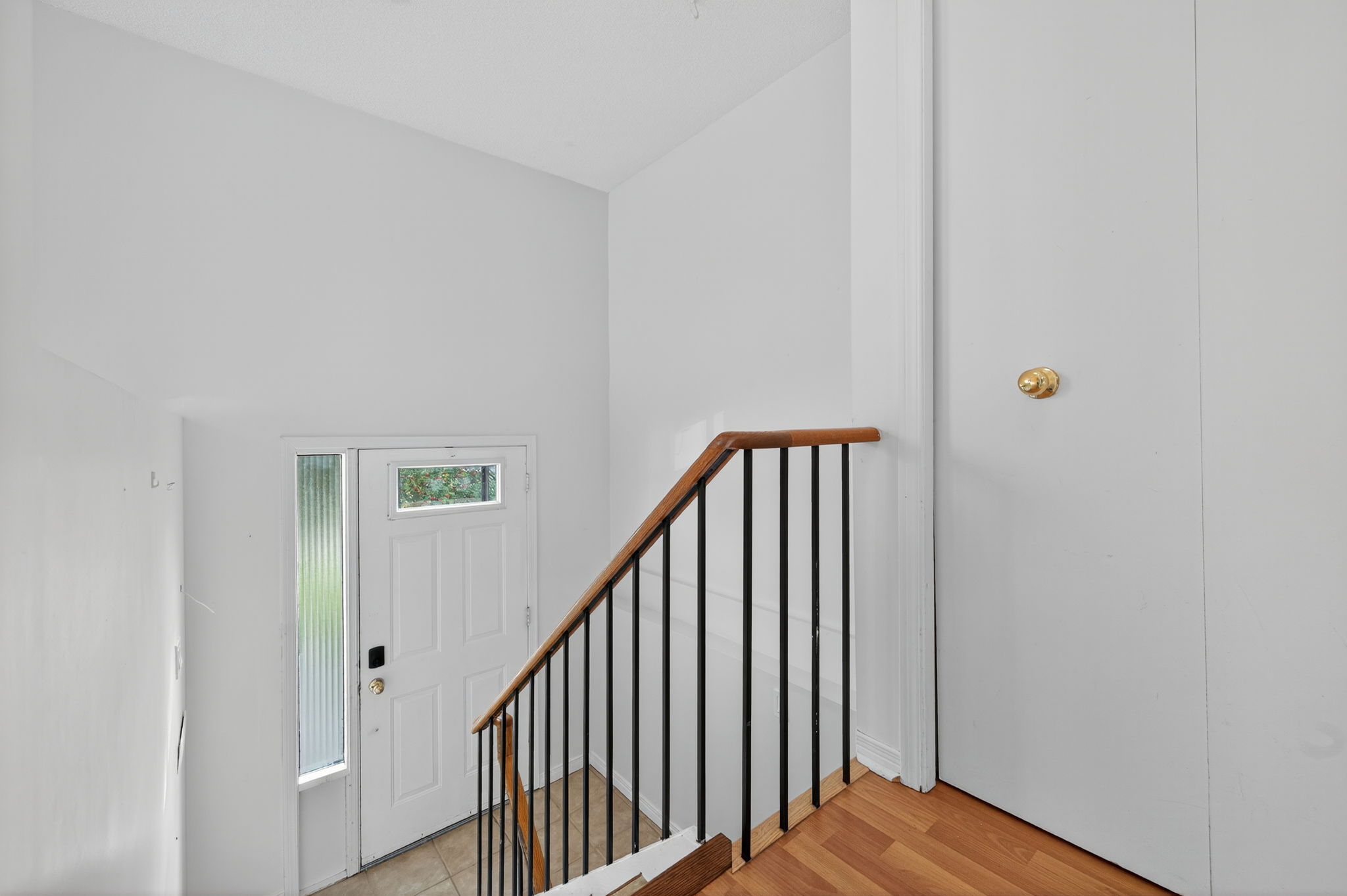 75 Hudson Crescent Bradford West Gwillimbury, ON L3Z 2K1