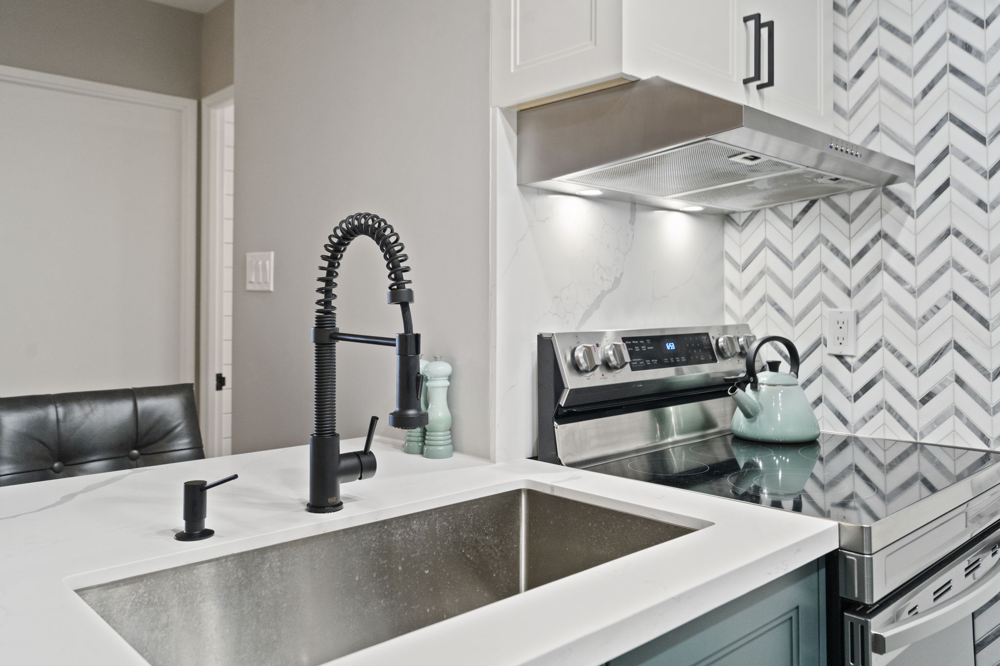 75 King St E Unit 1804 Mississauga, ON L5A 4G5