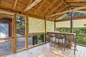 Screened-in Porch
