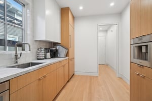 1st Fl High-End Kitchen, Shared