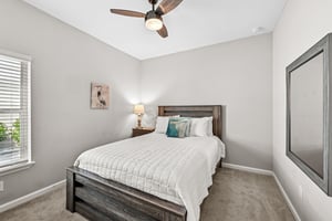 Pinzon Pl-L2709-025.jpg