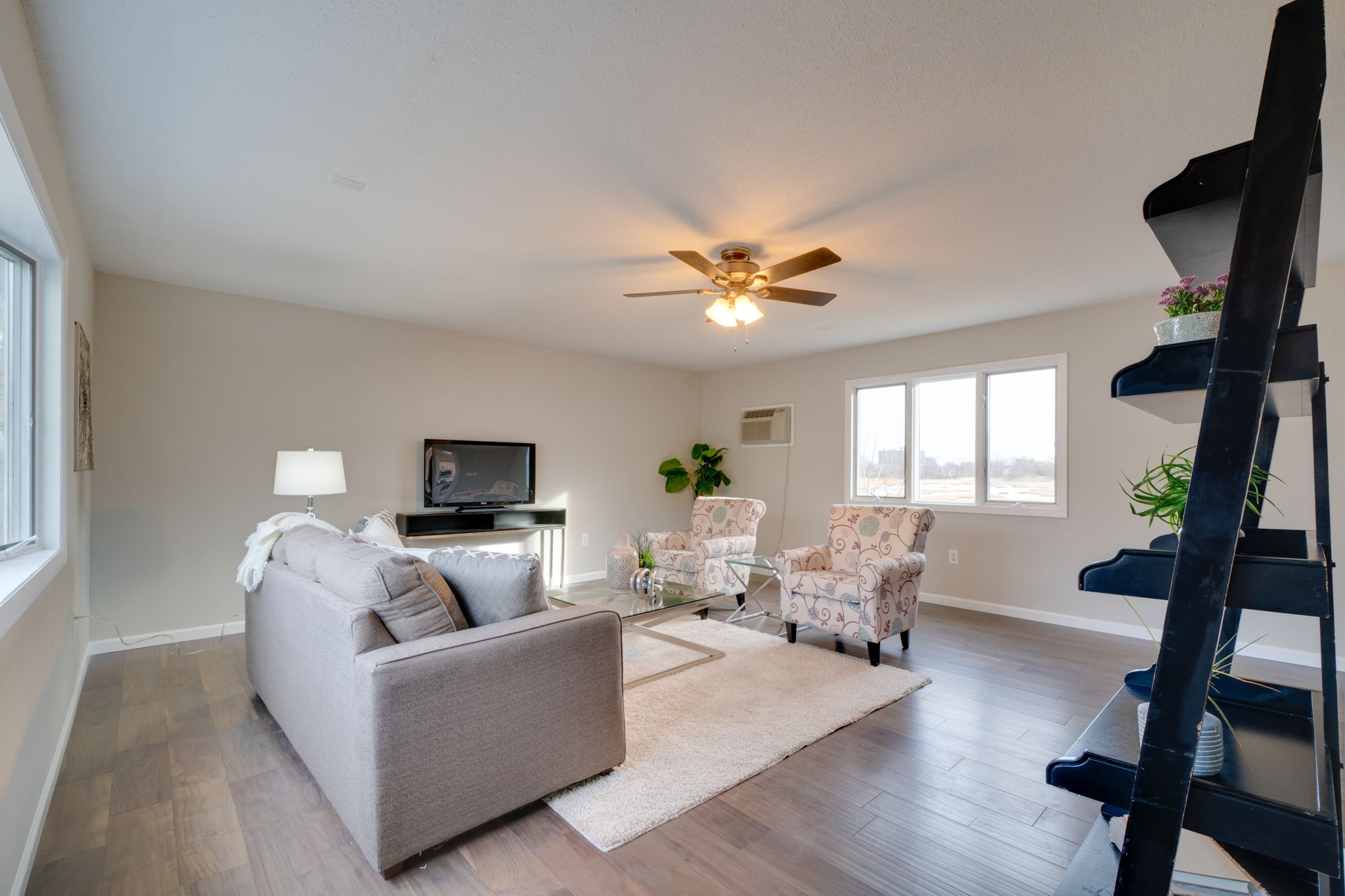 75 Platt Ave, West Haven, CT 06516 Ed McCullough Photography