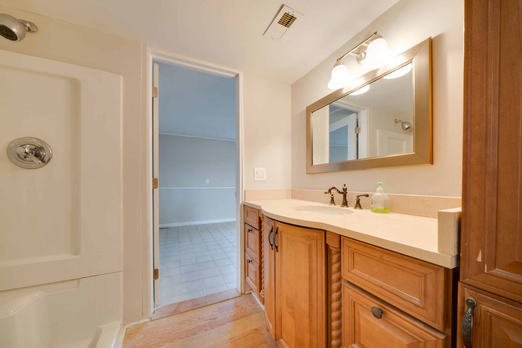  75 Platt Ave, West Haven, CT 06516, US Photo 47