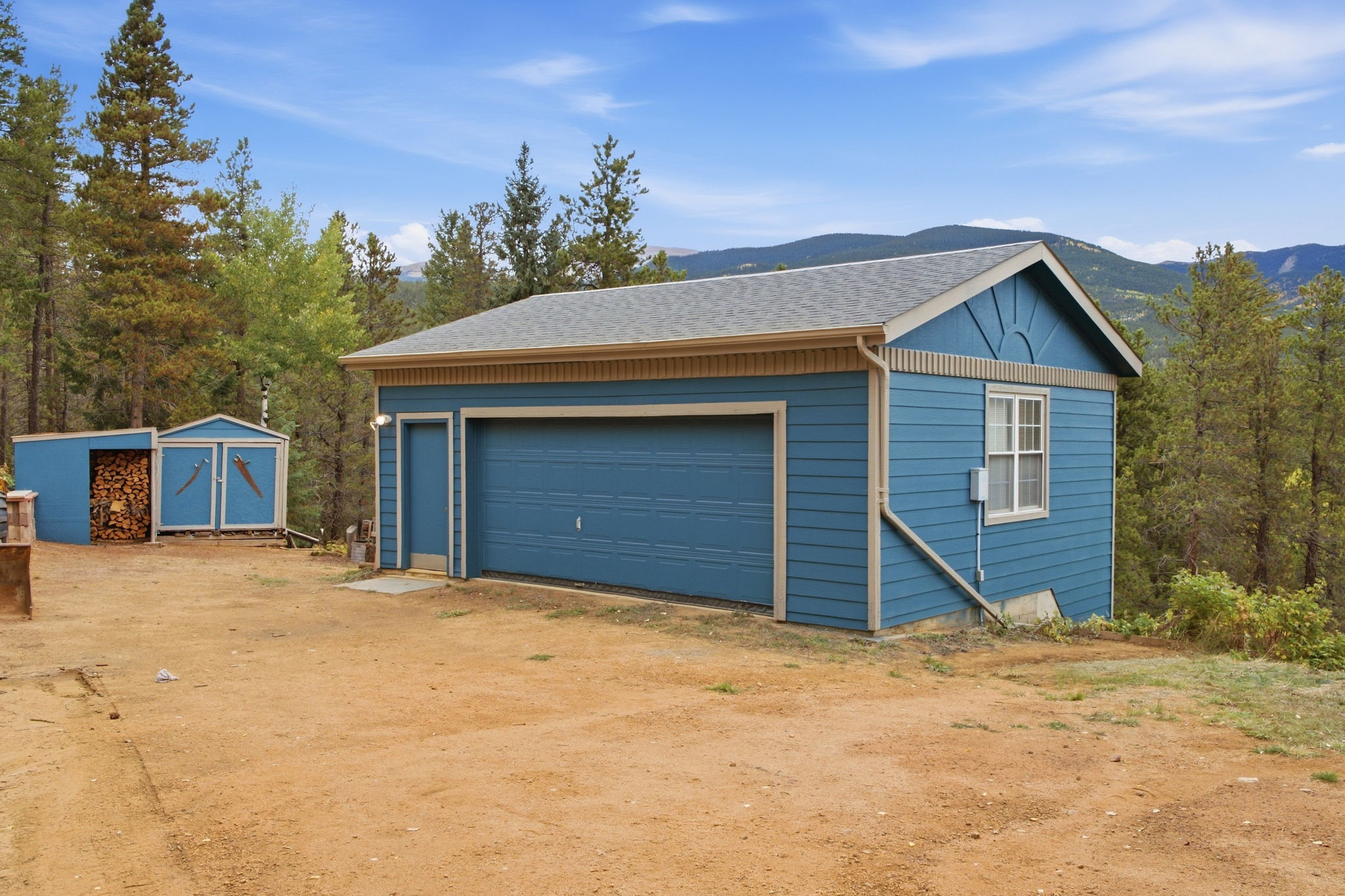 Beautiful Mtn Home with Oversized 2 Car Garage