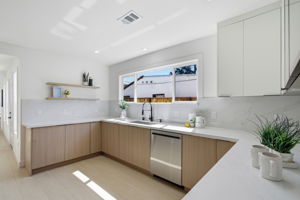 012_F8_75 S Cragmont Ave