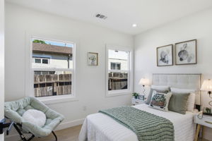 025_F8_75 S Cragmont Ave