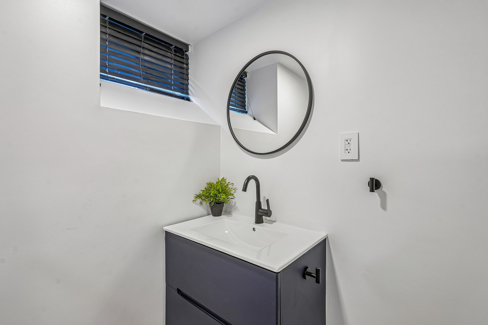 S Highwood Ave-S2904-055.jpg