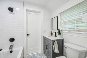 S Highwood Ave-S2904-031.jpg