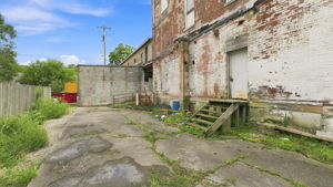  Photo 40