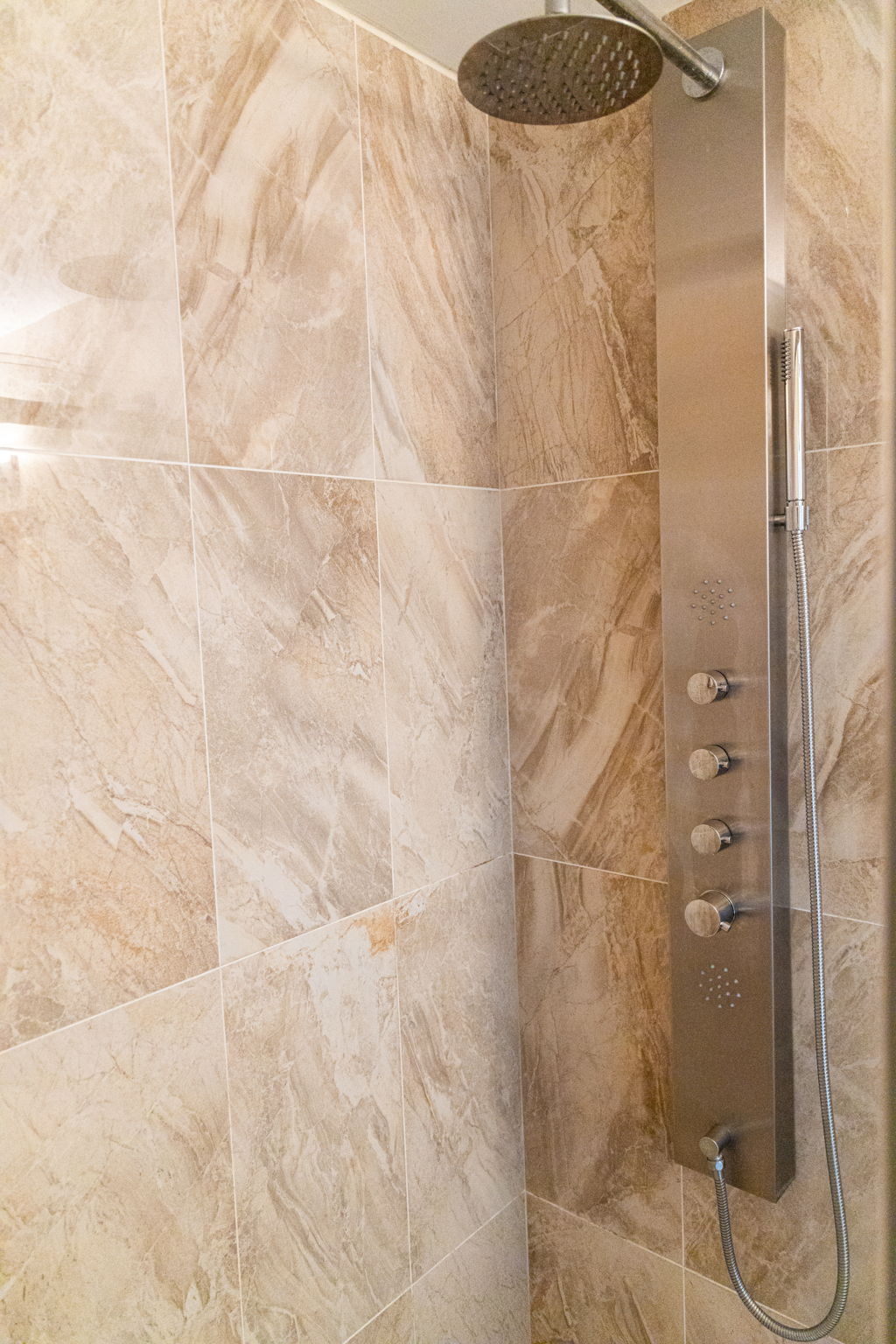 Toronto property showcase — delivered property photograph 40