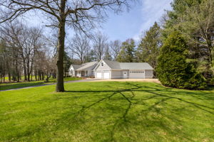 75 Wrights Brook Dr, Somers, CT 06071, USA Photo 4