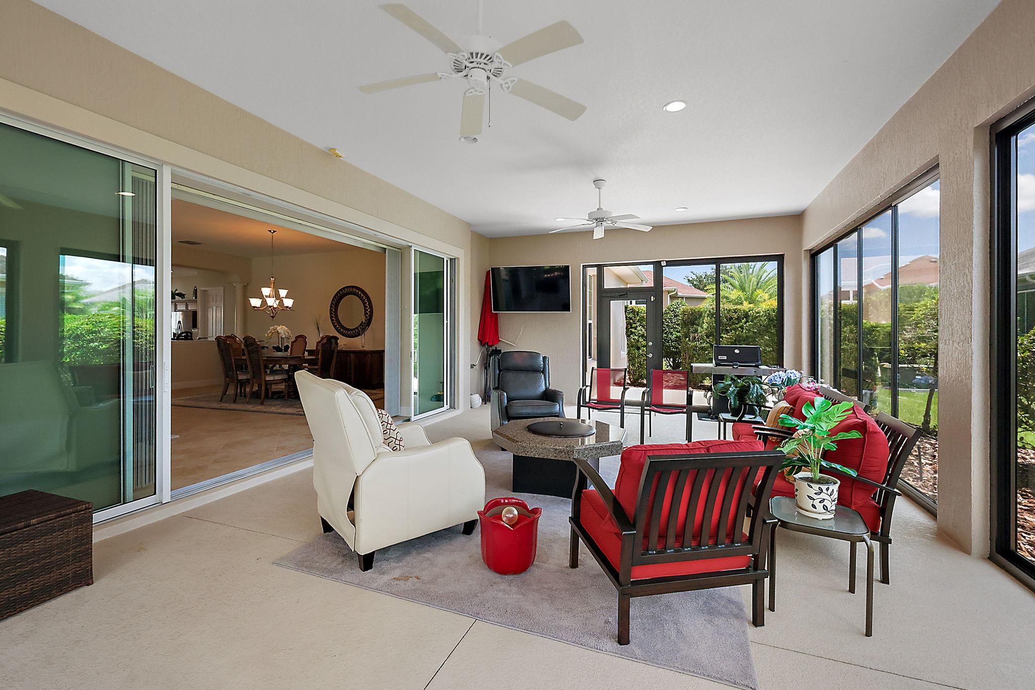 540sf Enclosed Lanai