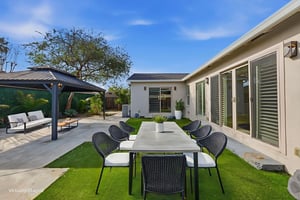 DSC04252 virtually staged.jpeg