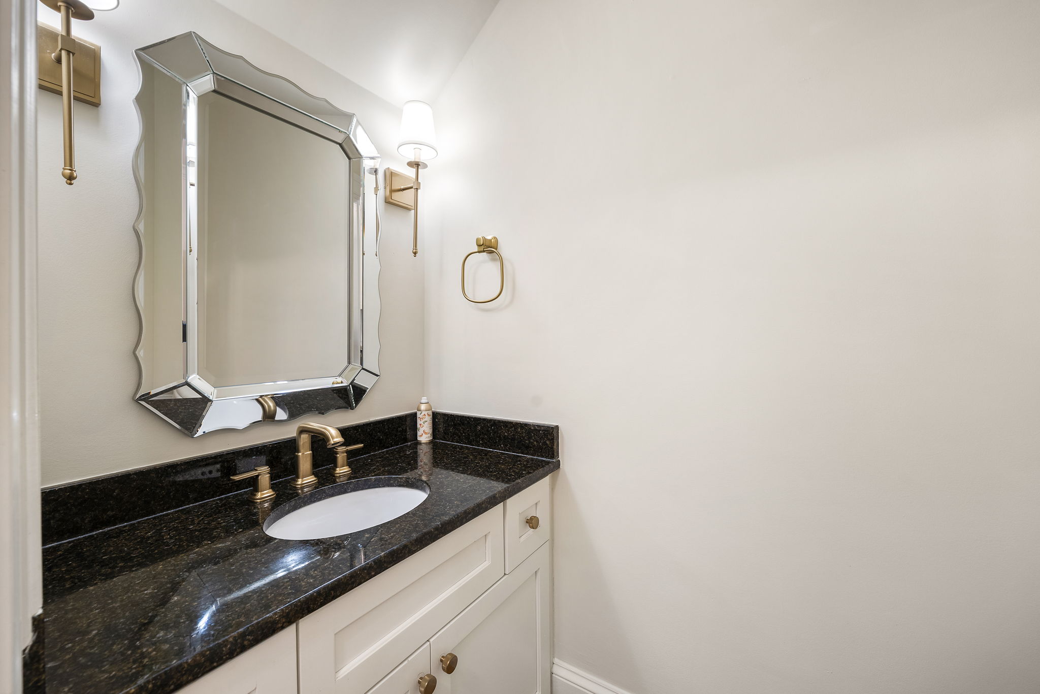 Powder bath