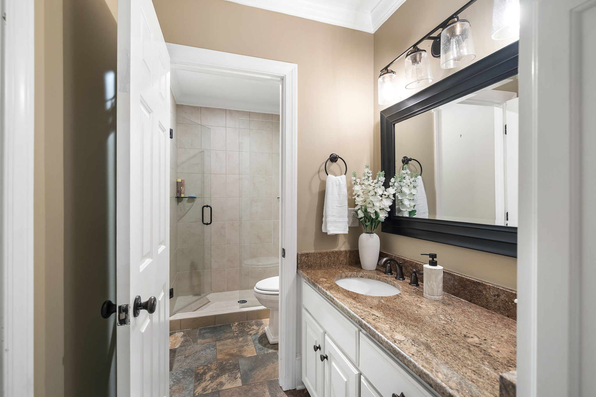 Guest Suite Bathroom