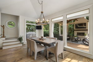 Breakfast room and second stair