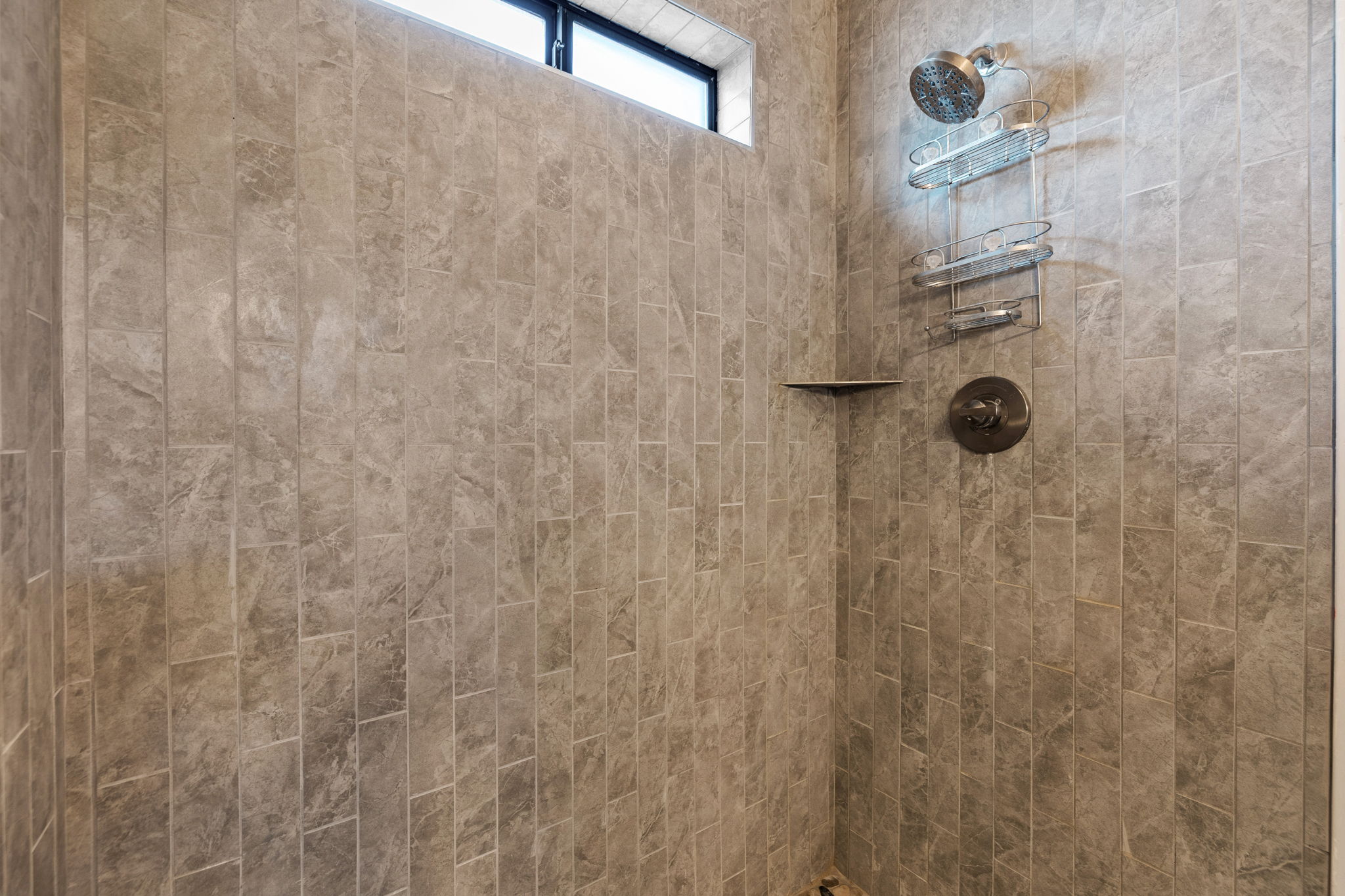 Primary Bathroom (2)