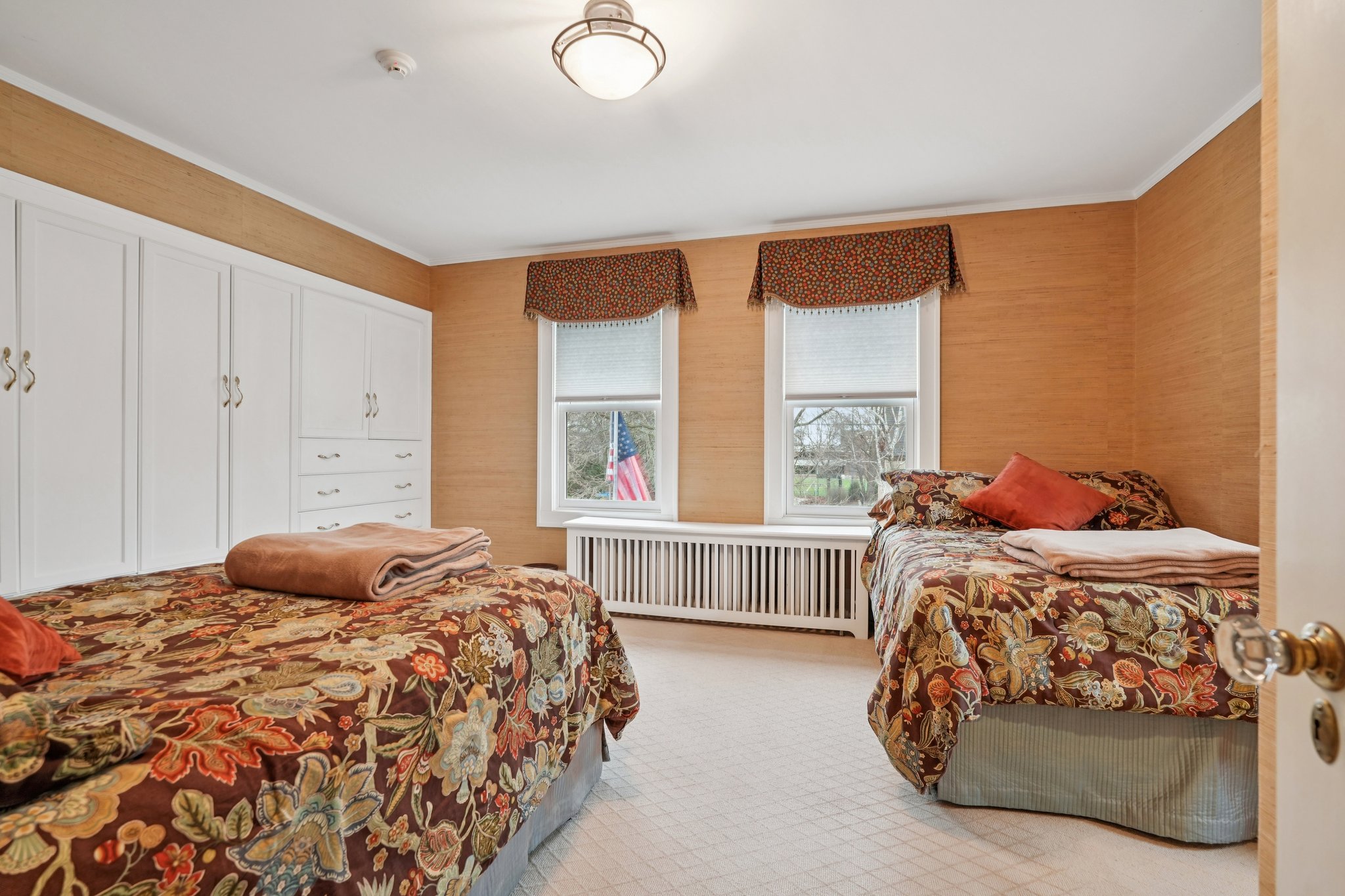 Hillcrest Dr-S1103-026.jpg