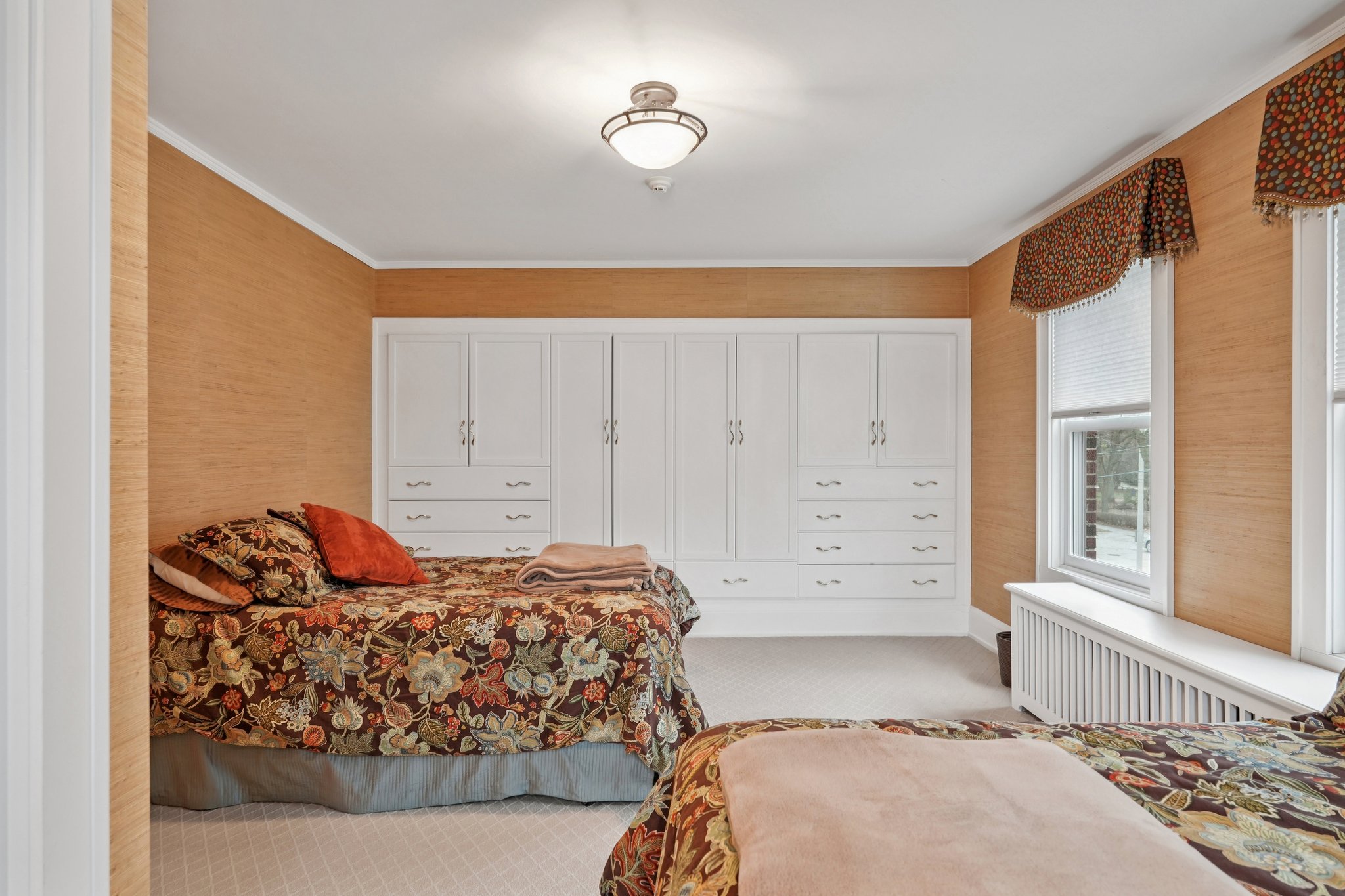 Hillcrest Dr-S1103-027.jpg