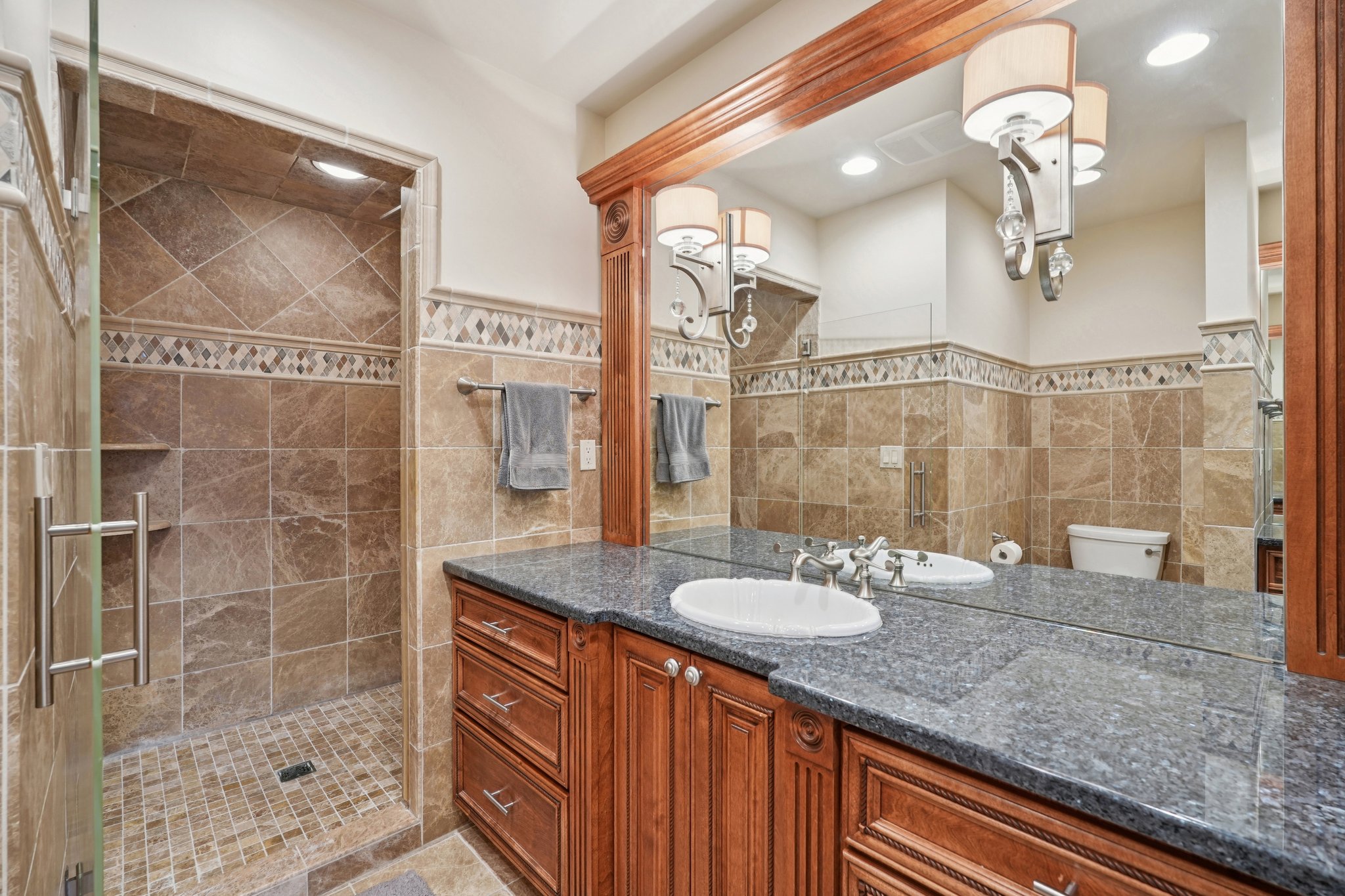 Hillcrest Dr-S1103-041.jpg