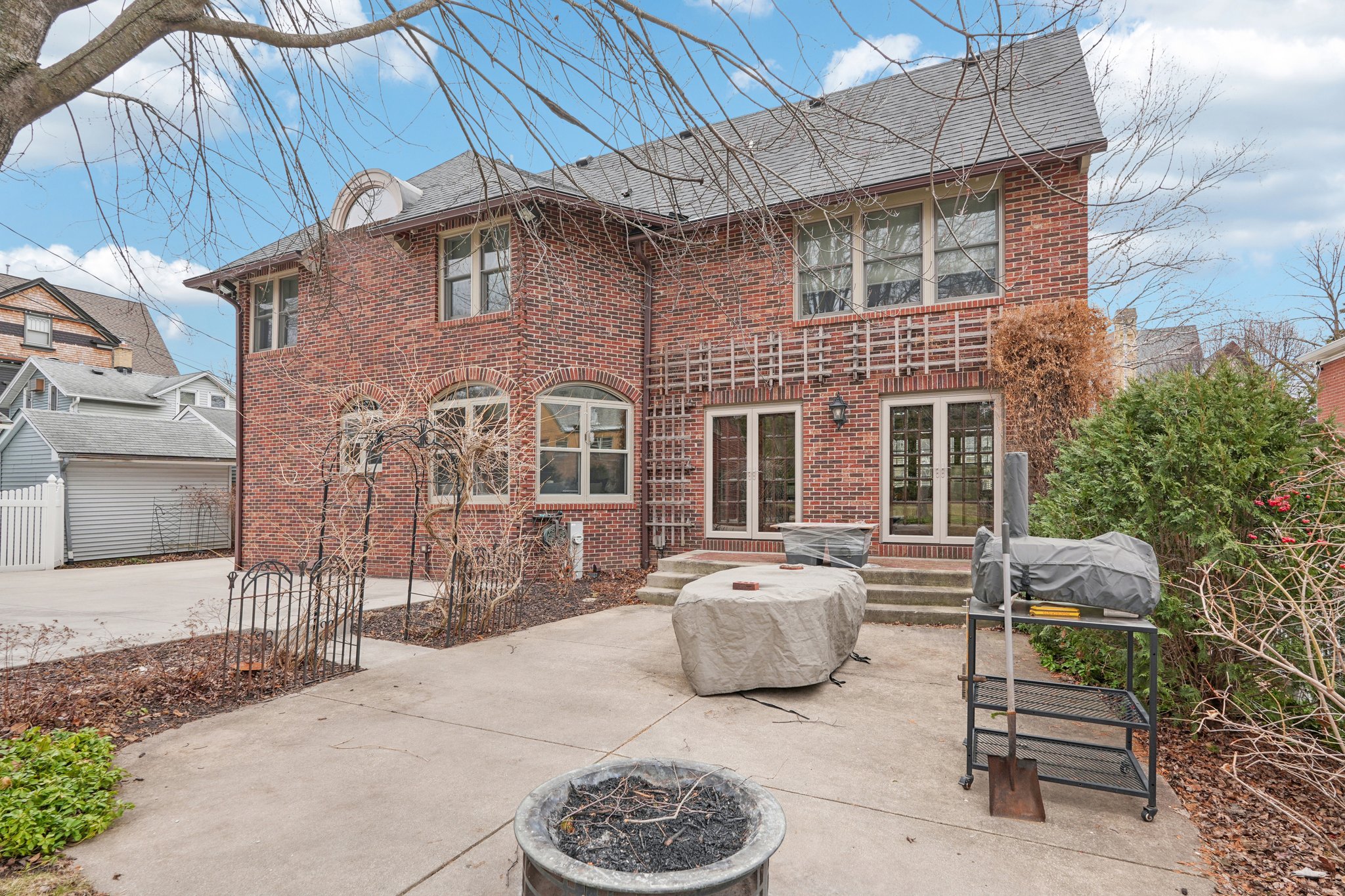 Hillcrest Dr-S1103-056.jpg