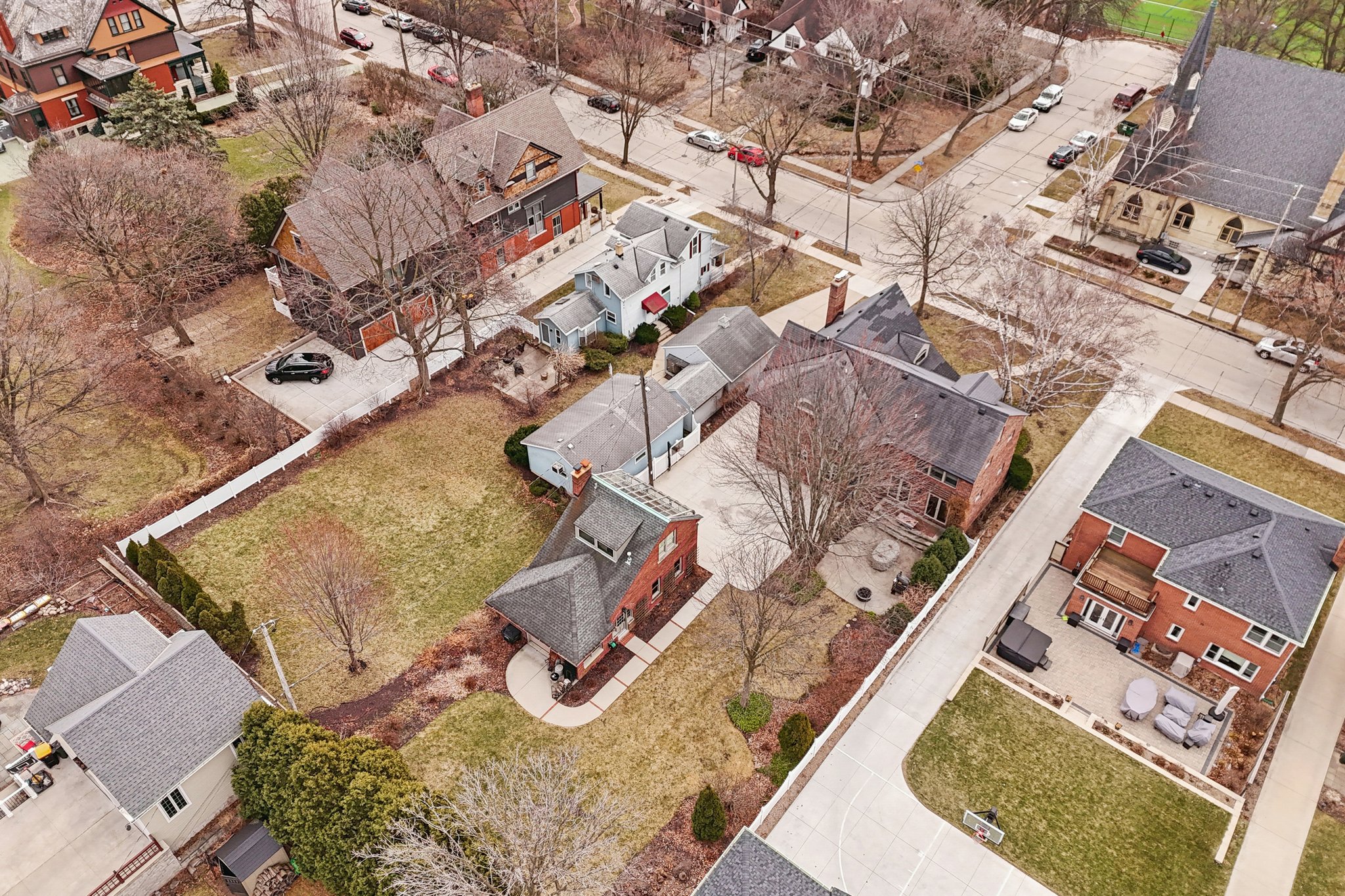 Hillcrest Dr-S1103-065.jpg