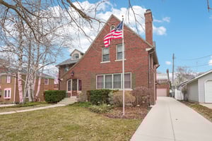 Hillcrest Dr-S1103-005.jpg