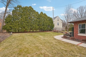 Hillcrest Dr-S1103-054.jpg