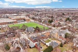 Hillcrest Dr-S1103-068.jpg