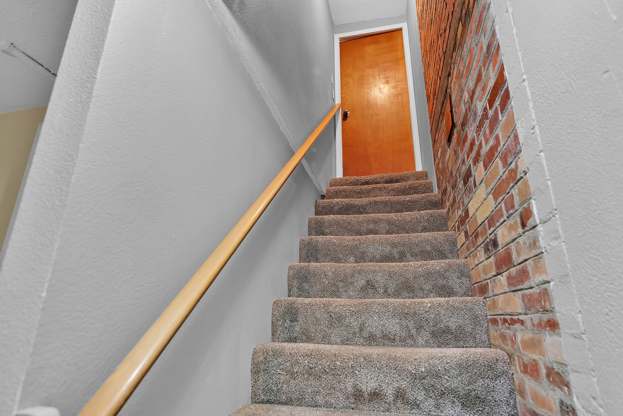  Photo 33