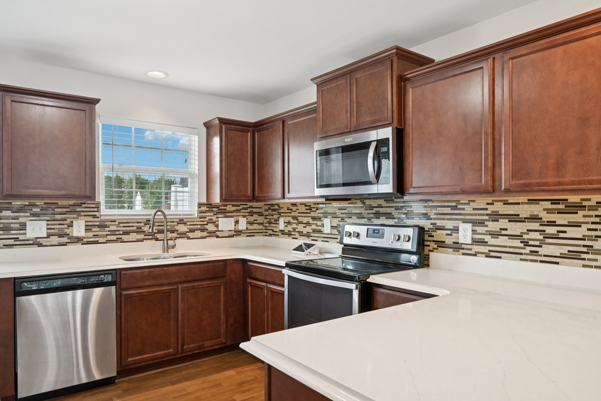 Oliver Park Dr-S2308-012.jpg