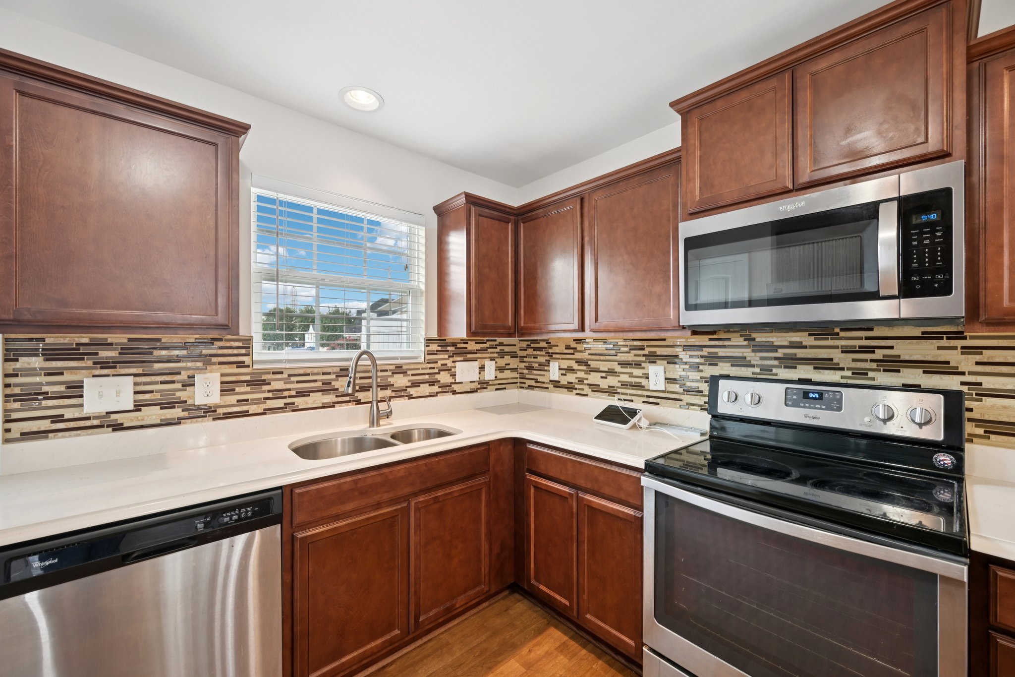 Oliver Park Dr-S2308-014.jpg