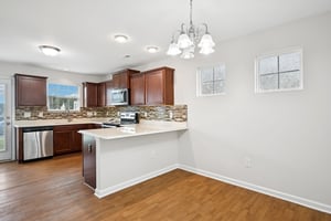 Oliver Park Dr-S2308-010.jpg