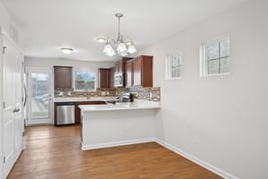 Oliver Park Dr-S2308-018.jpg