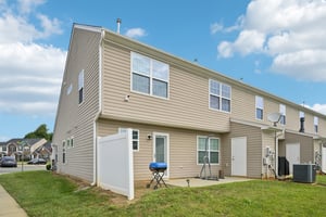 Oliver Park Dr-S2308-035.jpg