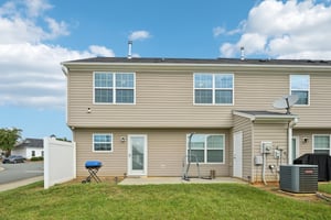 Oliver Park Dr-S2308-036.jpg