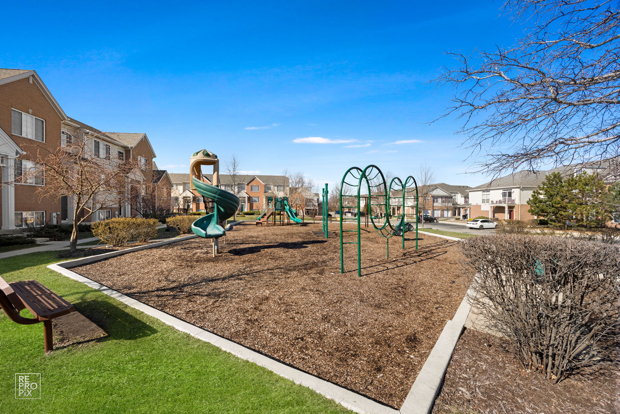 7504 Claridge Dr E, Bridgeview, IL 60455_025