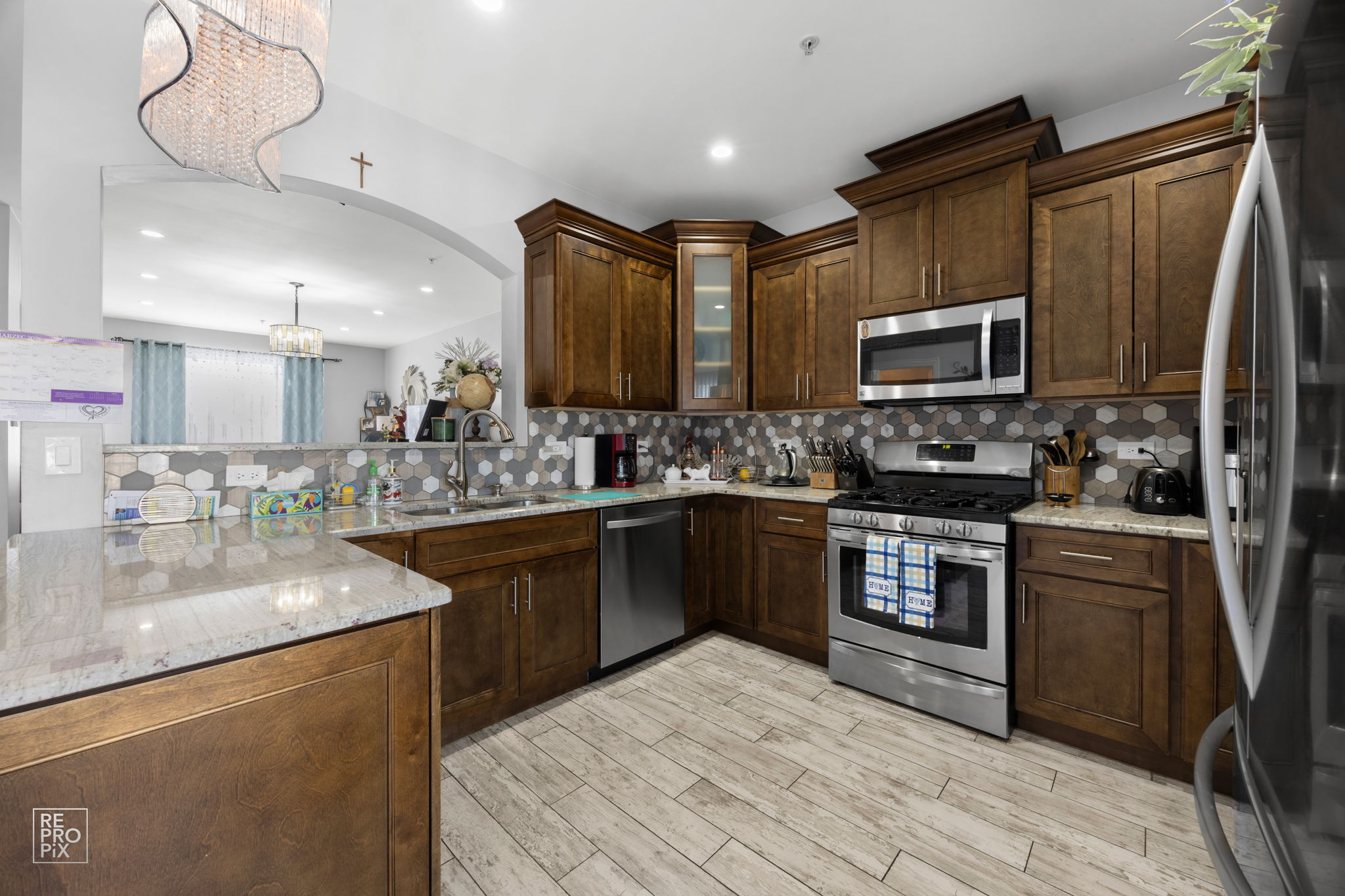 7504 Claridge Dr E, Bridgeview, IL 60455_008