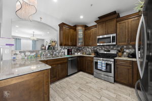 7504 Claridge Dr E, Bridgeview, IL 60455_008